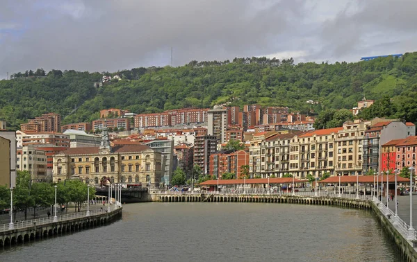 Dijk Van Rivier Nervion Spaanse Stad Bilbao — Stockfoto