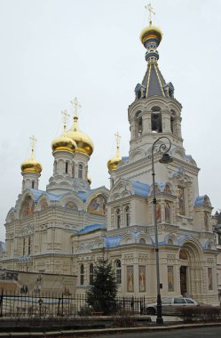Ortodoks Kilisesi St. Peter ve Paul Karlovy içinde değişir