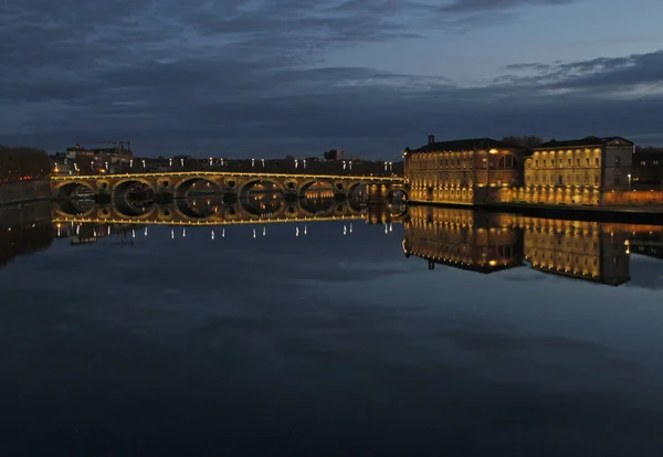 Orilla Del Río Garona Ciudad Francesa Toulouse —  Fotos de Stock