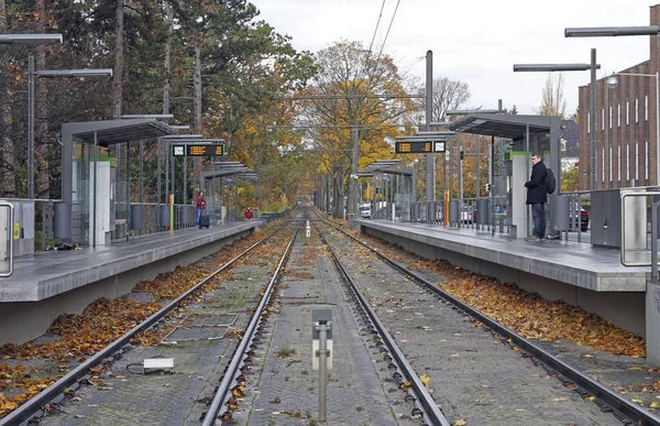 Hannover Deutschland November 2018 Menschen Warten Haltestelle Auf Straßenbahn Hannover — Stockfoto