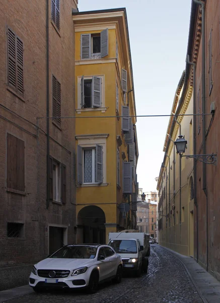 Die Enge Straße Der Italienischen Stadt Modena — Stockfoto