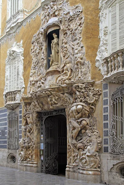 Valencia Spanien April 2018 Vackra Fasaden Den Berömda Nationella Museum — Stockfoto