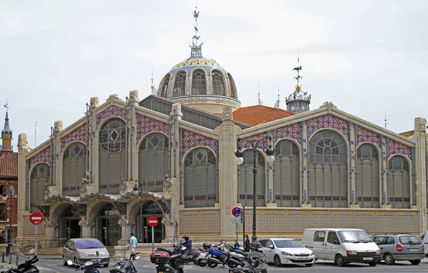 Valencia Spanien April 2018 Stall Med Kött Och Ost Central — Stockfoto