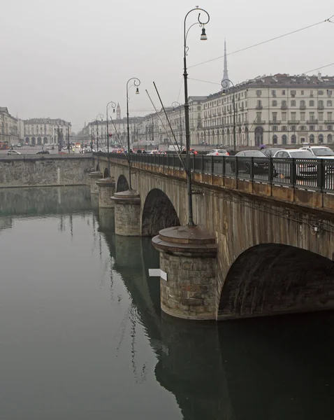 Puente Vittorio Emanuele I sobre el río Po en Turín —  Fotos de Stock