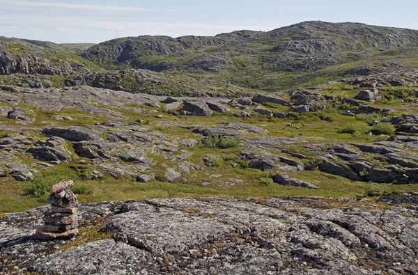 Paisaje pedregoso en la aldea rusa Teriberka en la región de Murmansk —  Fotos de Stock