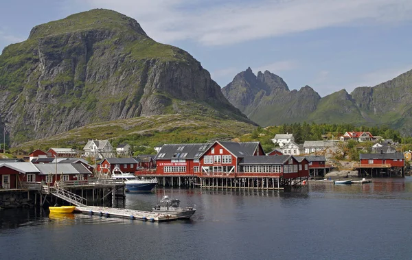 Uitzicht op vissersdorp A in Noorwegen — Stockfoto
