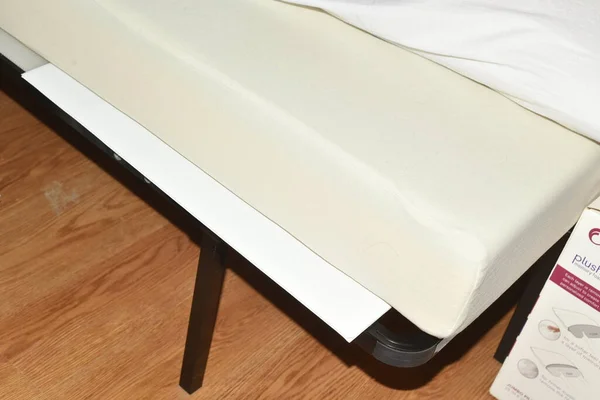 Hafıza köpüğü ve lateksten yapılmış yatak metrikleri