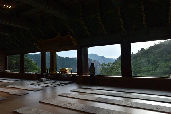 Kilise, Bongjeon-am tapınağı. 20 Haziran 2019, Seoraksan Ulusal Parkı, Kangwon-do, Kore.