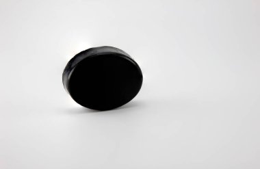 Beyaz Arkaplanda Siyah Kömür Sabunu Bandı