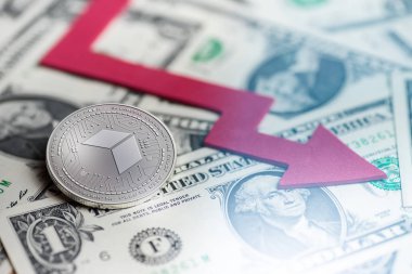 parlak gümüş Brickblock cryptocurrency sikke ile negatif grafik kaza baisse düşen açığı 3d render pazarları kayıp
