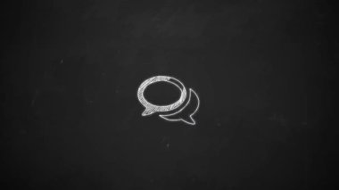 konuşma balonu sembolü ile beyaz tebeşir tahtaya gösteren çizim çizgi resimler el