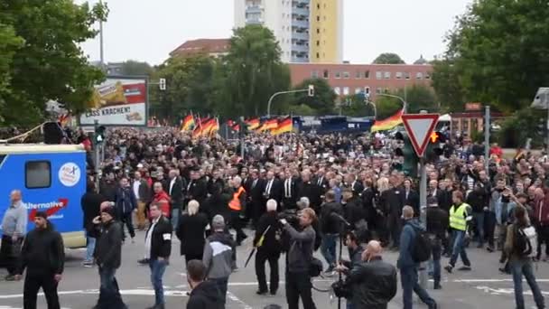 Chemnitz, Alemanha - 01 de setembro de 2018: demonstração Afd Trauermarsch — Vídeo de Stock