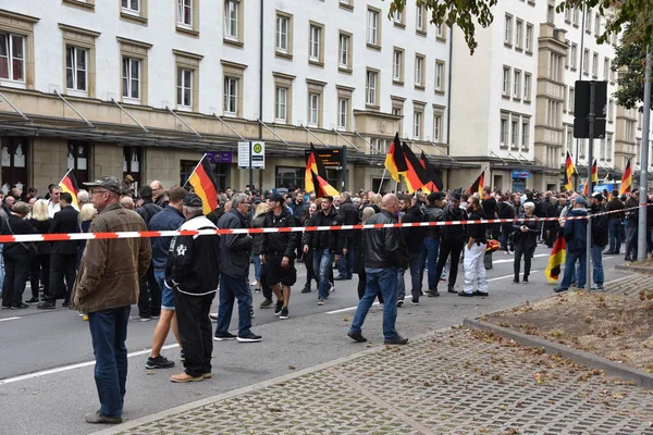 Chemnitz, Almanya - 01 Eylül 2018 Afd gösterisi Trauermarsch ProChemnitz