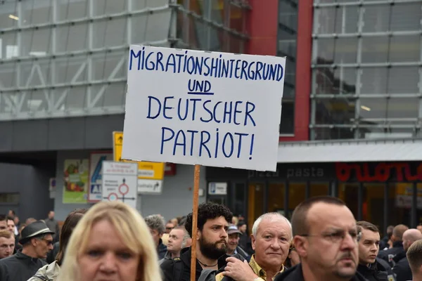 Chemnitz, Germania - 01 settembre 2018: Manifestazione Afd Trauermarsch — Foto Stock