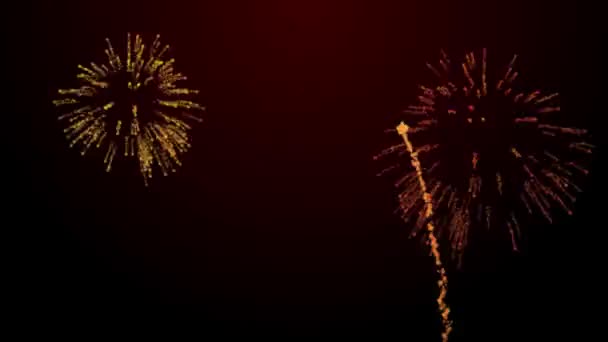 Fuochi d'artificio esplode su sfondo nero animazione tinta arancione — Video Stock