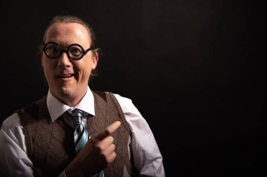 Komik inek veya parmak akıllı bilim ile işaret geek