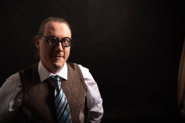 Komik inek veya kamera üzerinden seyir ve düşünme geek