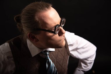 Komik inek veya kamera üzerinden seyir ve düşünme geek