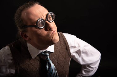 Komik inek veya kamera üzerinden seyir ve düşünme geek