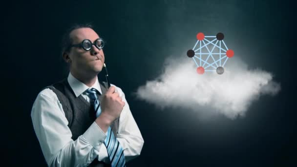 Divertente nerd o geek in cerca di nuvola volante con diagramma rotante icona grafico — Video Stock