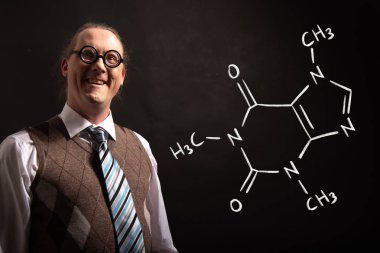 Profesör Kafein handdrawn kimyasal formülü sunan