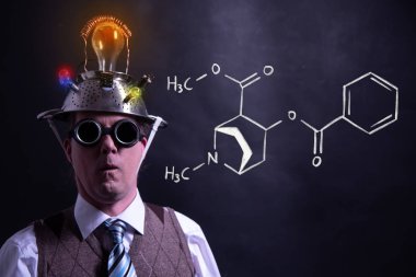Kokainin elle çizilmiş kimyasal formülü sunan