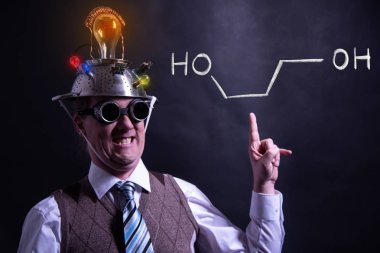 Propilen glikol el yapımı kimyasal formülü sunan nerd -1,3