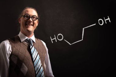 Profesör propilen glikol el yapımı kimyasal formülü sunan -1,3