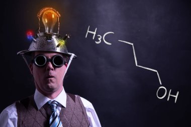 Nerd n-butanol 1-butanol el yapımı kimyasal formülü sunan