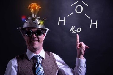 Nerd formic H2o Su handdrawn kimyasal formülü sunan