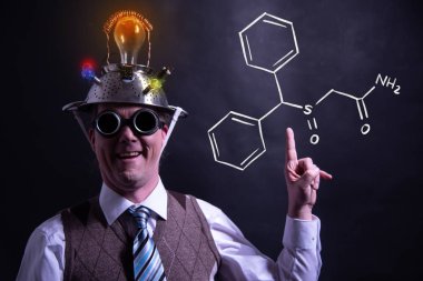 Nerd formic Modafinil handdrawn kimyasal formülü sunan