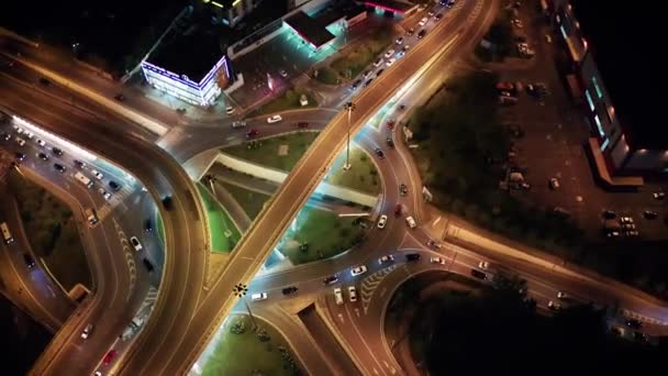 Intercambio de transporte. Tráfico nocturno. Camino de circunvalación. Sochi. — Vídeos de Stock