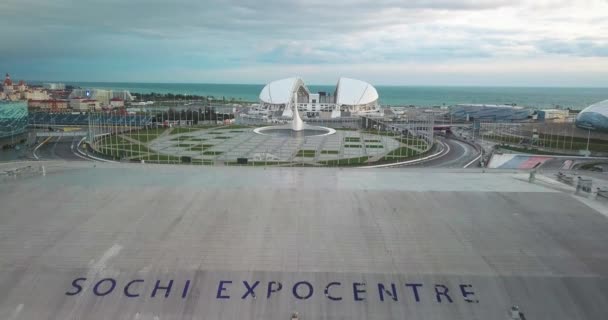 ADLER, RUSSIA. 17 janeiro 2018. Parque Olímpico de Sóchi e traço de Fórmula 1 a partir da vista aérea — Vídeo de Stock