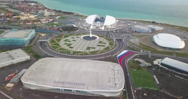 ADLER, RUSSIA. 17 janeiro 2018. Parque Olímpico de Sóchi e traço de Fórmula 1 a partir da vista aérea — Vídeo de Stock