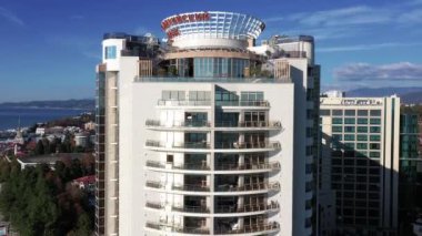 Sochi. Rusya - 07 Kasım 2018. İskenderiye Feneri konut ev. Havadan görünümü