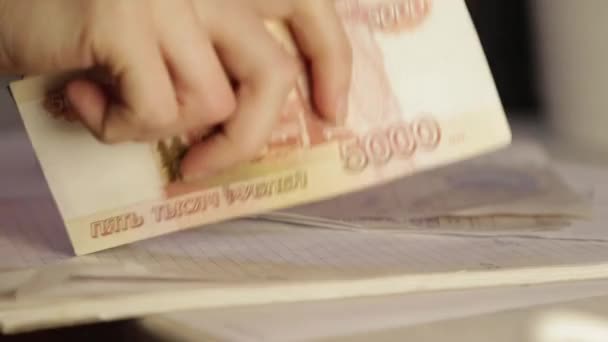 Rublos Rusos Mano Fan Male Mano Sosteniendo Muchos Los Billetes — Vídeo de stock