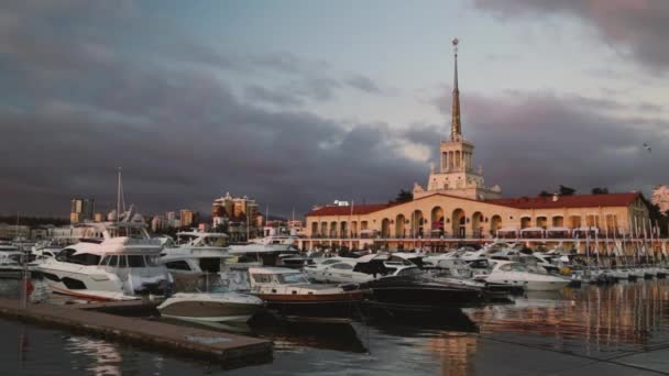 Sochi Rússia Novembro 2018 Porto Marítimo Comercial Iates Luxo Barcos — Vídeo de Stock