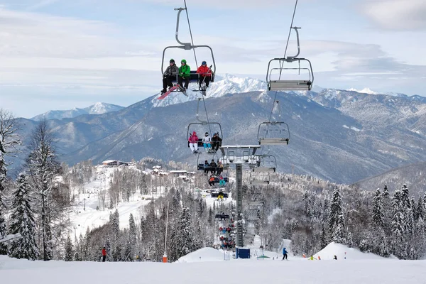 Telesilla Aire Libre Que Cima Montaña Para Esquiar Alpino — Foto de Stock