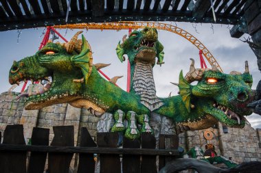 Soçi, Rusya - 05 Ocak 2019: popüler Rus Tema Sochi Park içinde yılan Gorynych Başkanı