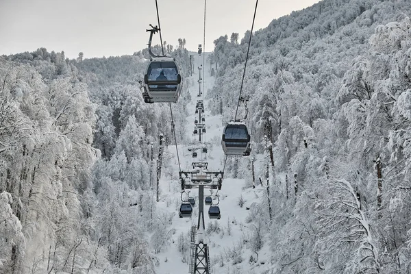 Teleféricos Sobre Fondo Montañas — Foto de Stock