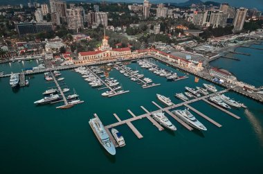 Deniz istasyonu - İstasyonu karmaşık bağlantı noktası, Sochi Soçi, Krasnodar Krayı, Rusya'nın merkezi bölgesinde. Havadan görünümü
