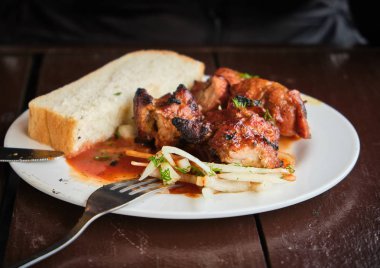 Şiş kebap - ızgara et ve sebze