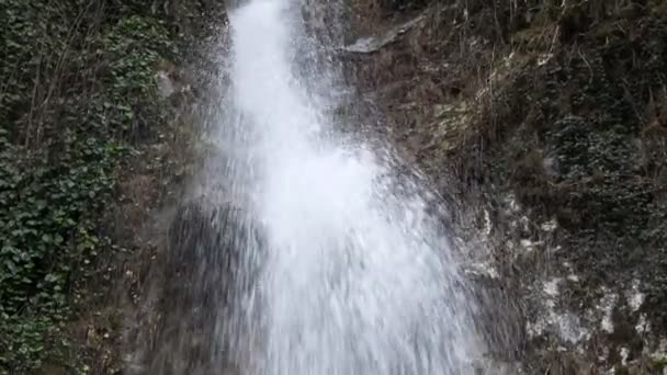 Wasserfall Den Bergen Zeitlupe High Speed Rolle Superzeitlupe — Stockvideo