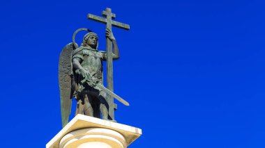 Soçi, Rusya - 21 Şubat 2019. Archangel Michael Kurortny umudu Meydanı anıt