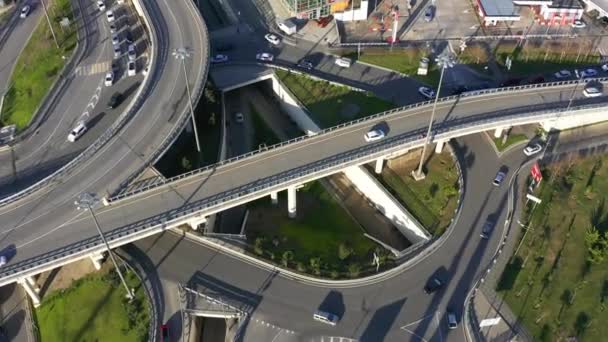 Vervoer Interchange Sotsji Kruispunt Luchtfoto Met Quadrocopter Stadsverkeer Auto Gaan — Stockvideo