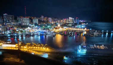 Sochi liman. Hava dron. Deniz Yat ve tekne için yatak.