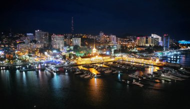 Sochi liman. Hava dron. Deniz Yat ve tekne için yatak.