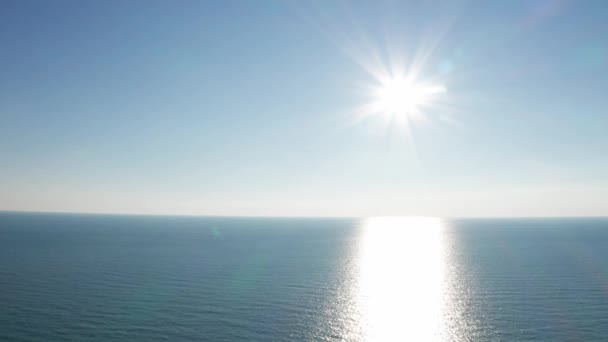 Drone Aéreo Dia Ensolarado Sobre Mar Limpa Horizonte Mar Negro — Vídeo de Stock
