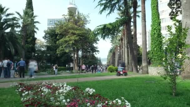 Vidéo Tournage Timelapse Zoom Caméra Beaucoup Touristes Marchent Long Rue — Video