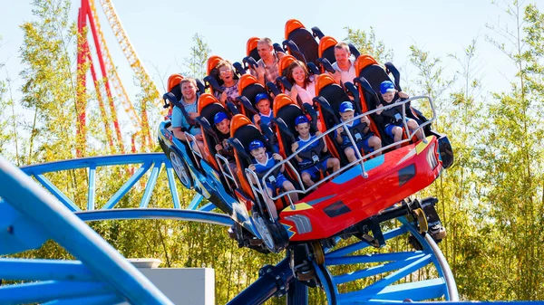 Sochi Ryssland Juni 2020 Barnen Rider Attraktion Nöjesparken Berg Och — Stockfoto